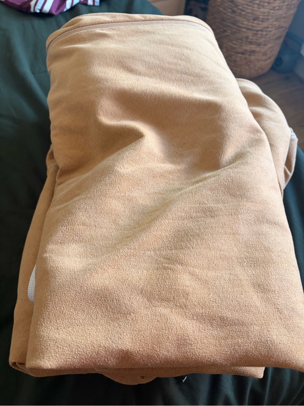 Plush Tan Microfleece Throw Blanket - Lightweight Comfort